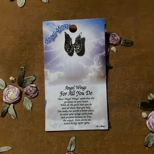 Angel wings pin